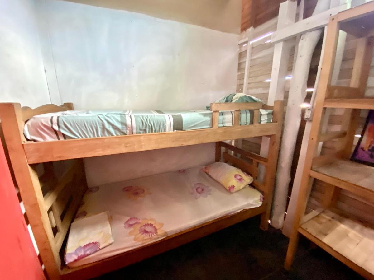 Hostal Paraiso ムクラ島 部屋 写真