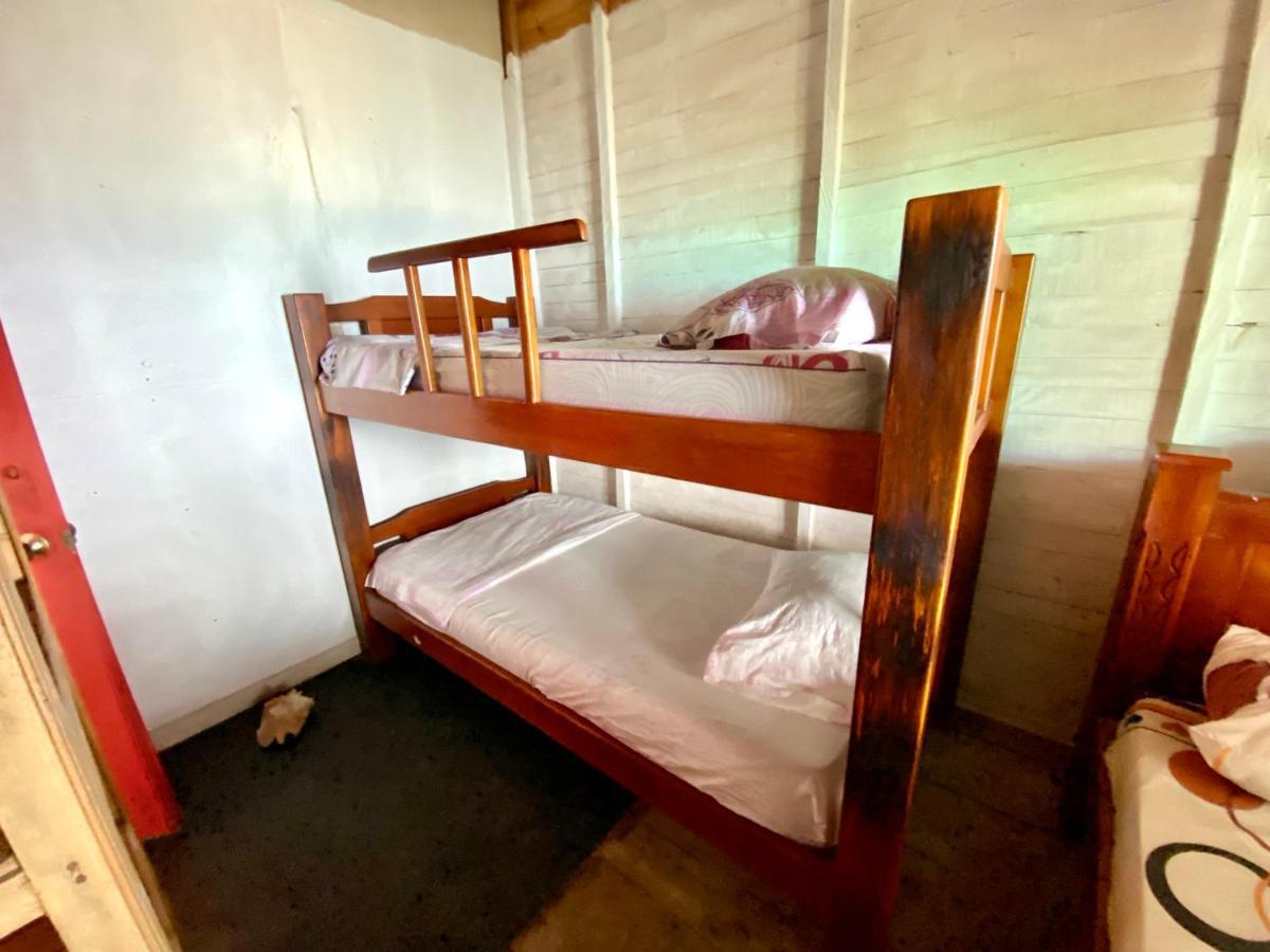 Hostal Paraiso ムクラ島 部屋 写真