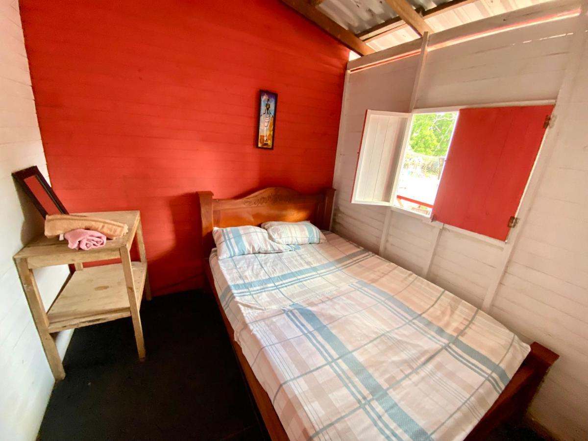 Hostal Paraiso ムクラ島 部屋 写真