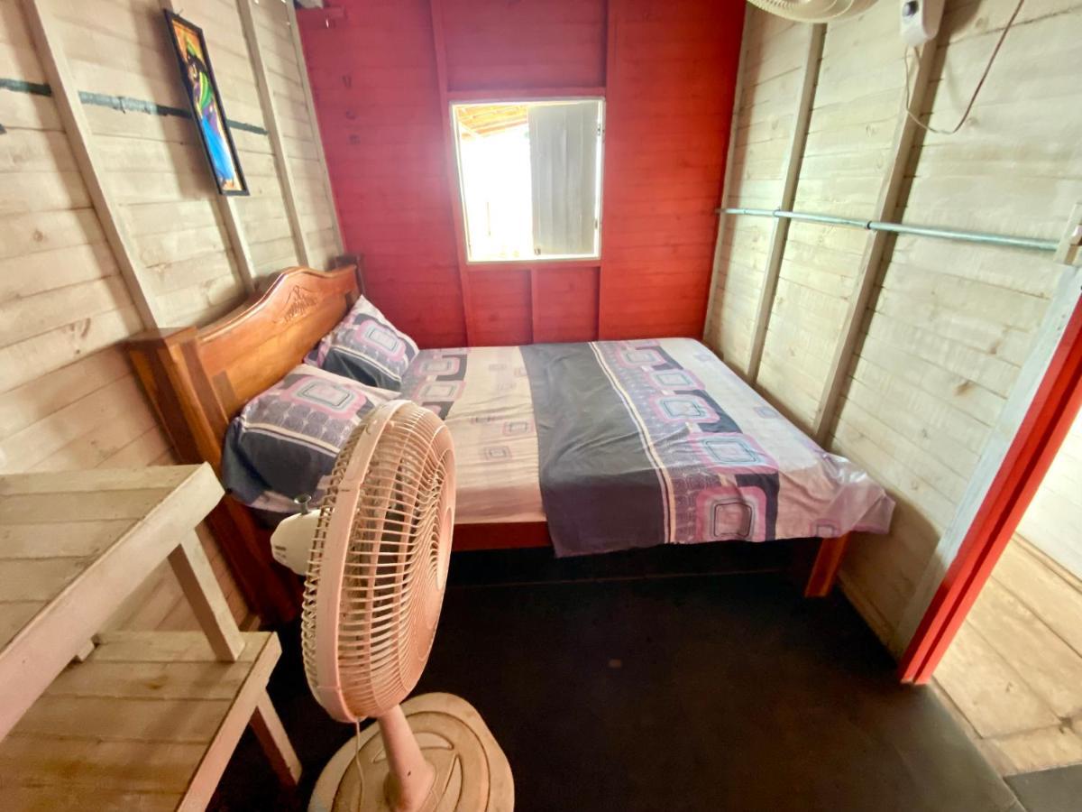 Hostal Paraiso ムクラ島 エクステリア 写真